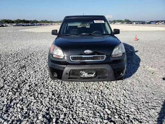 2011 Kia Soul + VIN: KNDJT2A27B7232869 Lot: 93515645
