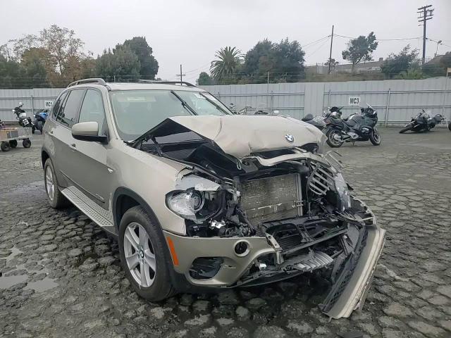2011 BMW X5 xDrive35D VIN: 5UXZW0C55BL657101 Lot: 92742685