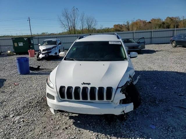 2016 Jeep Cherokee Latitude VIN: 1C4PJLCS9GW233408 Lot: 92429405