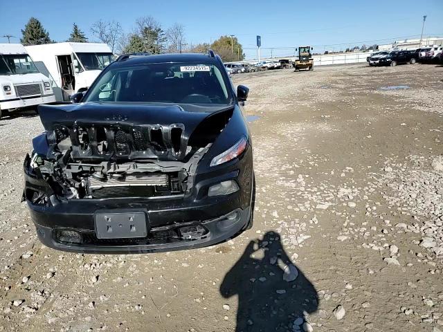 2016 Jeep Cherokee Latitude VIN: 1C4PJLCB4GW114102 Lot: 92234515