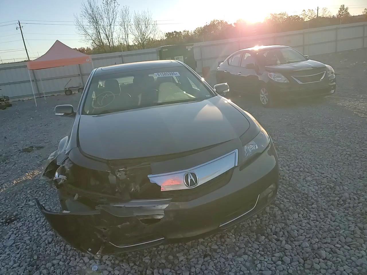 Фото: 19UUA8F73EA001552