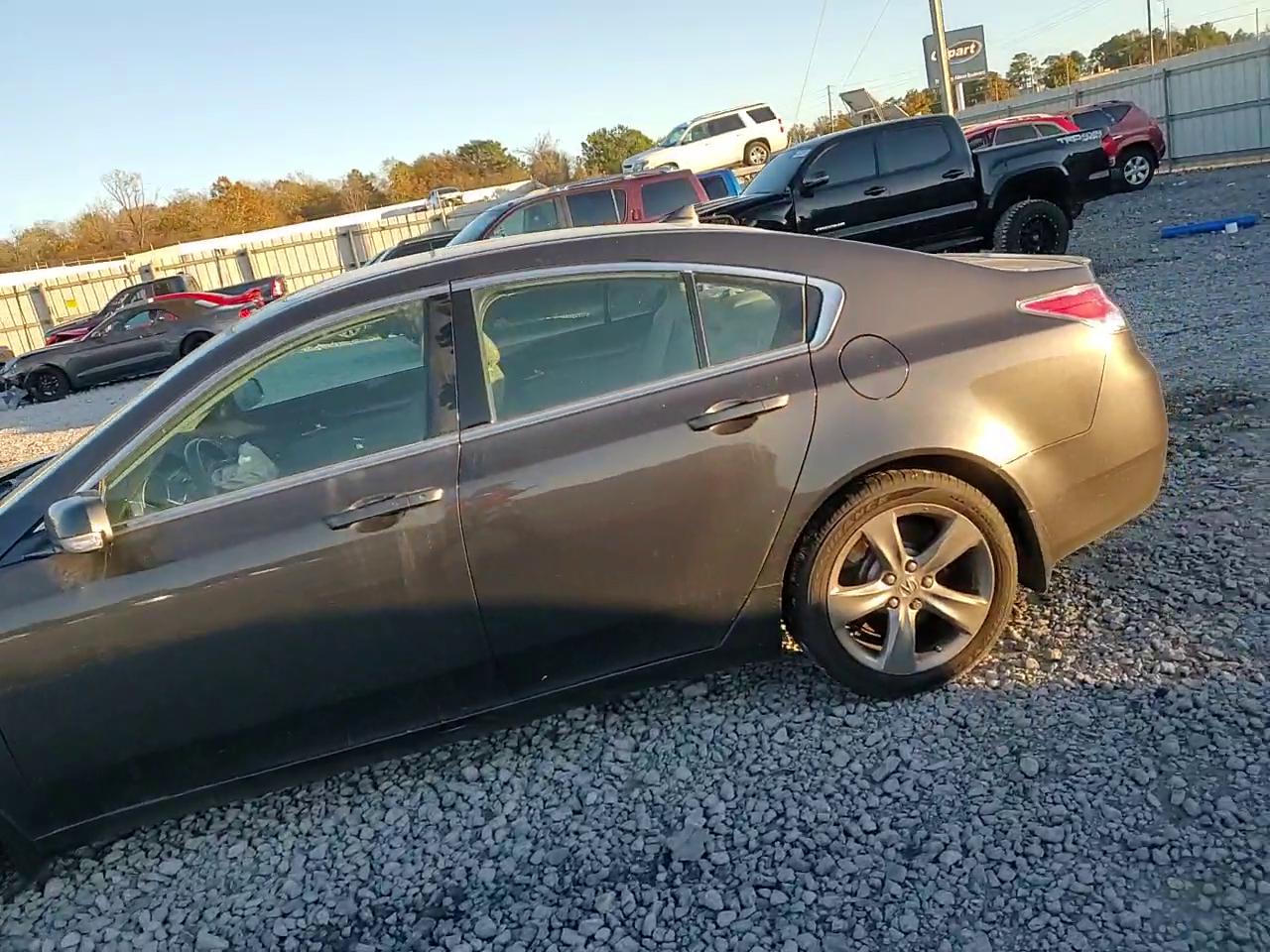 Фото: 19UUA8F73EA001552