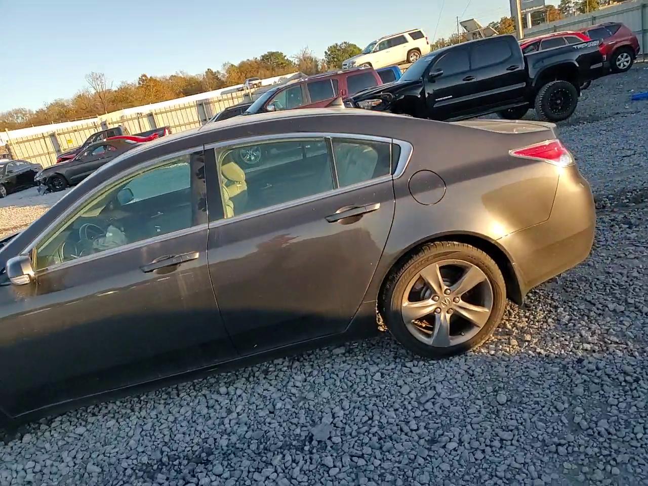 Фото: 19UUA8F73EA001552