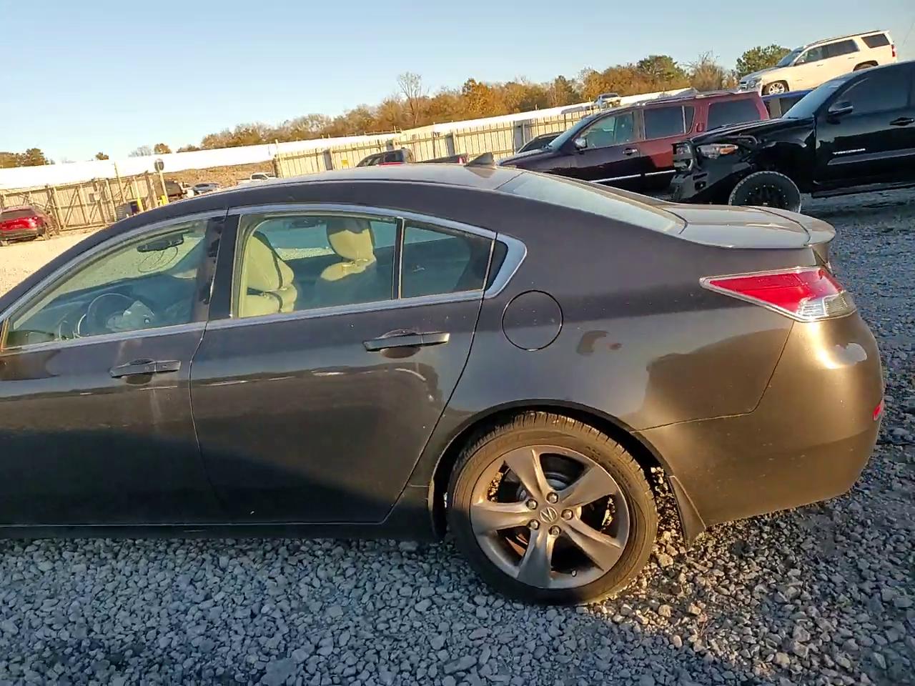 Фото: 19UUA8F73EA001552