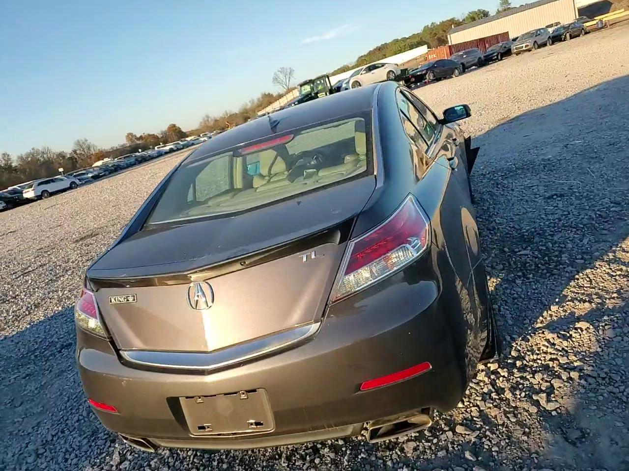 Фото: 19UUA8F73EA001552