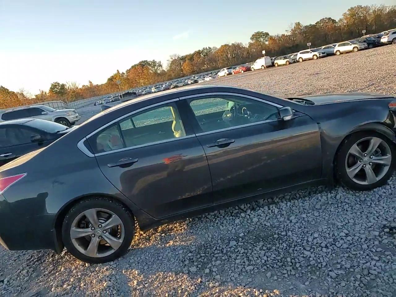 Фото: 19UUA8F73EA001552