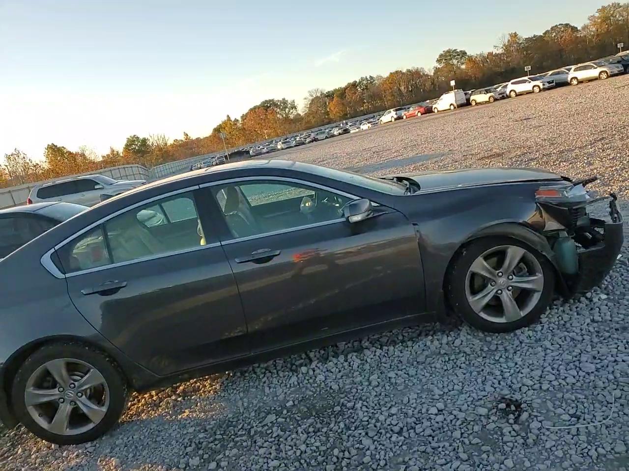 Фото: 19UUA8F73EA001552