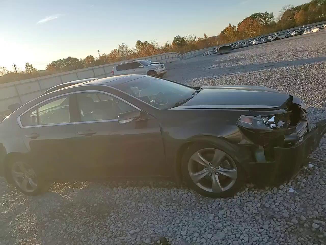 Фото: 19UUA8F73EA001552