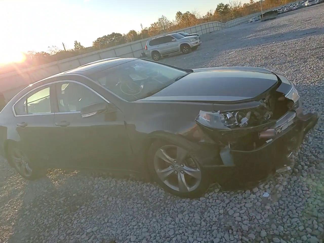 Фото: 19UUA8F73EA001552