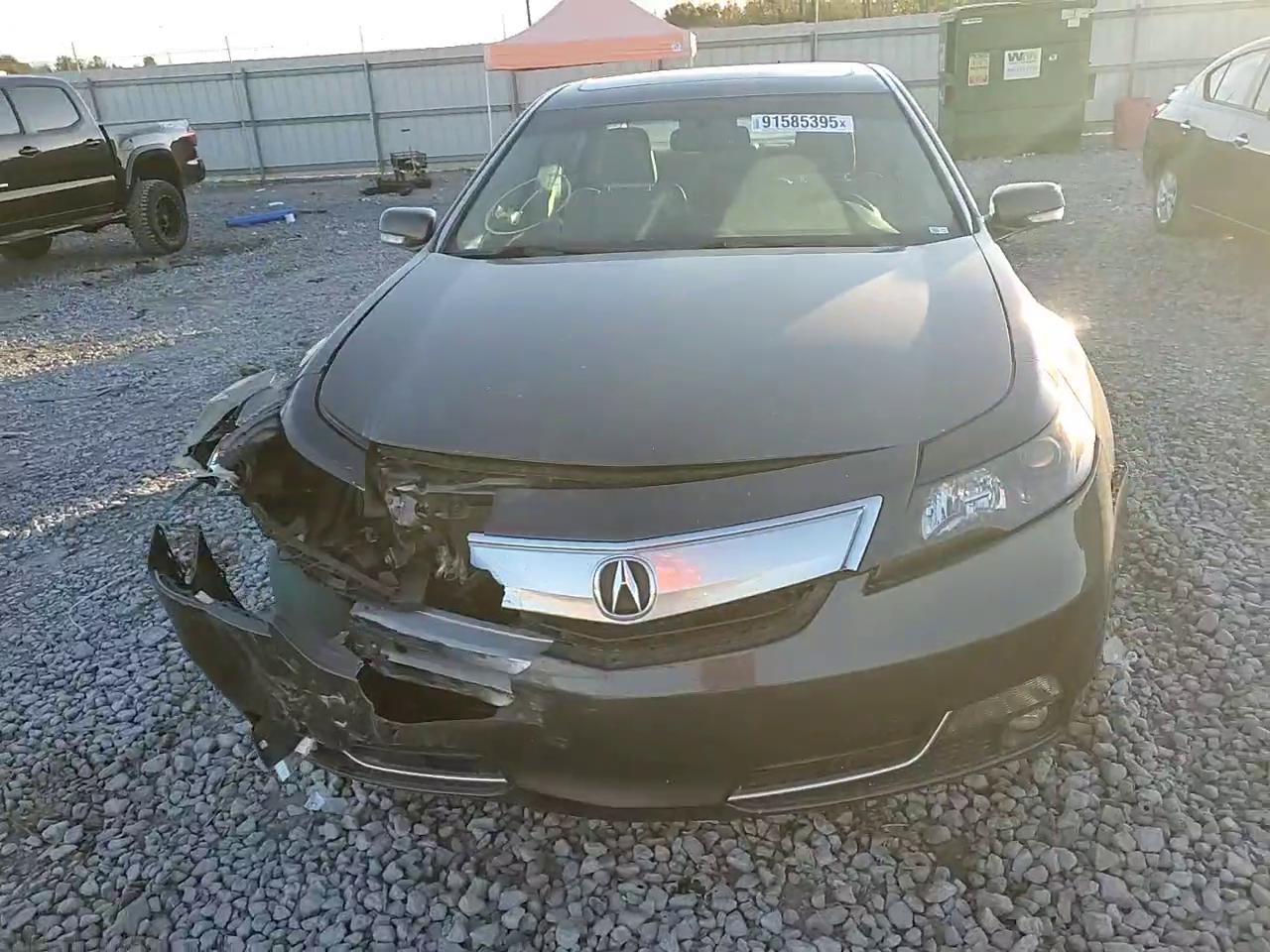 Фото: 19UUA8F73EA001552