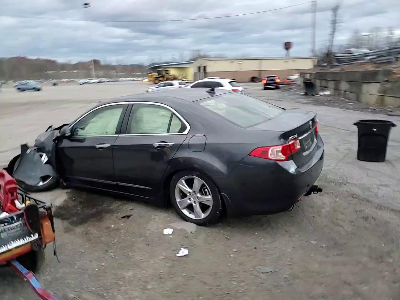 Фото: JH4CU2F65EC004753