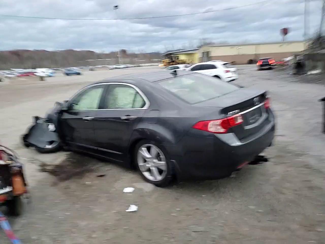 Фото: JH4CU2F65EC004753