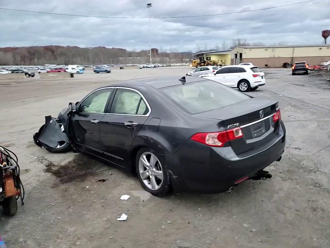 Фото: JH4CU2F65EC004753