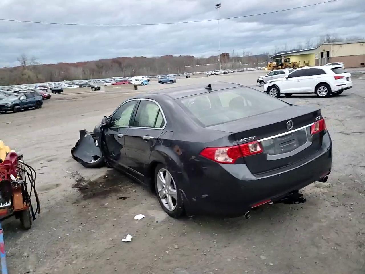 Фото: JH4CU2F65EC004753