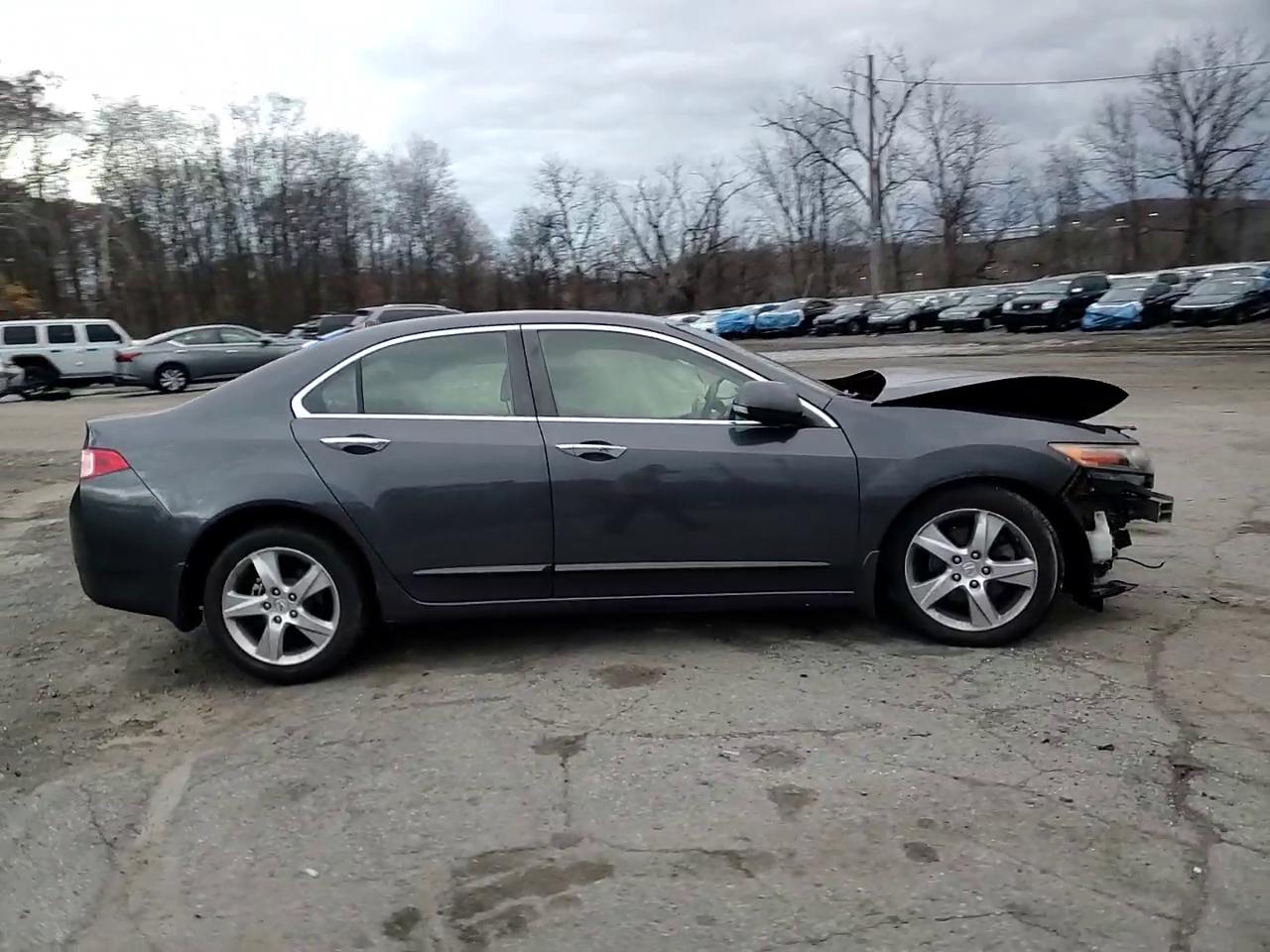 Фото: JH4CU2F65EC004753