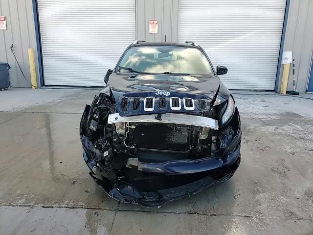 2015 Jeep Cherokee Latitude VIN: 1C4PJMCB9FW734299 Lot: 90469265