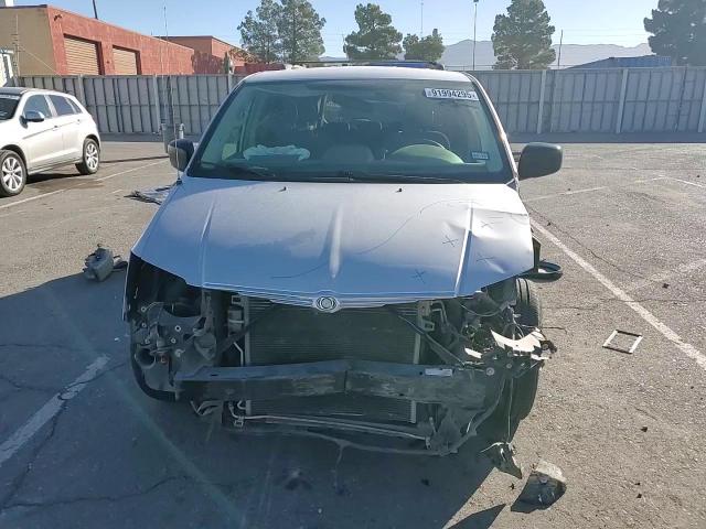 2008 Chrysler Town & Country Lx VIN: 2A8HR44H08R750492 Lot: 91994295