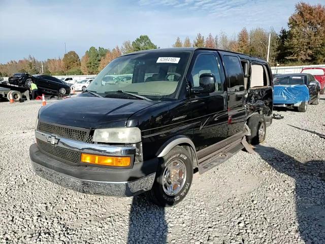 2003 Chevrolet Express G1500 VIN: 1GBFG15T031137988 Lot: 92694165
