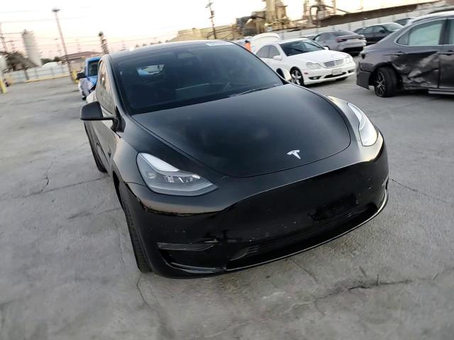 2022 Tesla Model Y VIN: 7SAYGDEF2NF573559 Lot: 94558645
