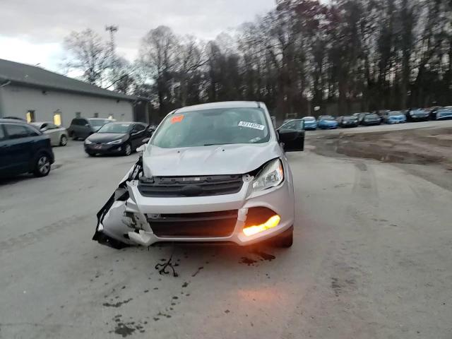 2013 Ford Escape S VIN: 1FMCU0F78DUB50244 Lot: 92314525