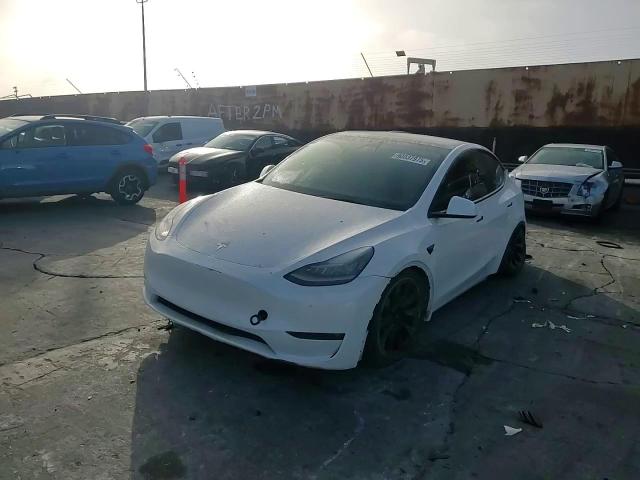2021 Tesla Model Y VIN: 5YJYGAEE4MF179921 Lot: 90037975
