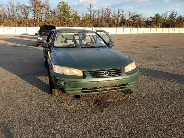1999 Toyota Camry Ce VIN: 4T1BG22KXXU568284 Lot: 92107365