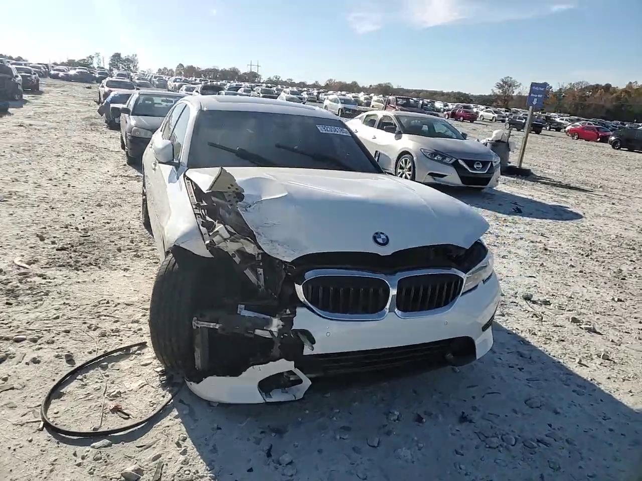 Фото: 3MW5R1J01L8B08795