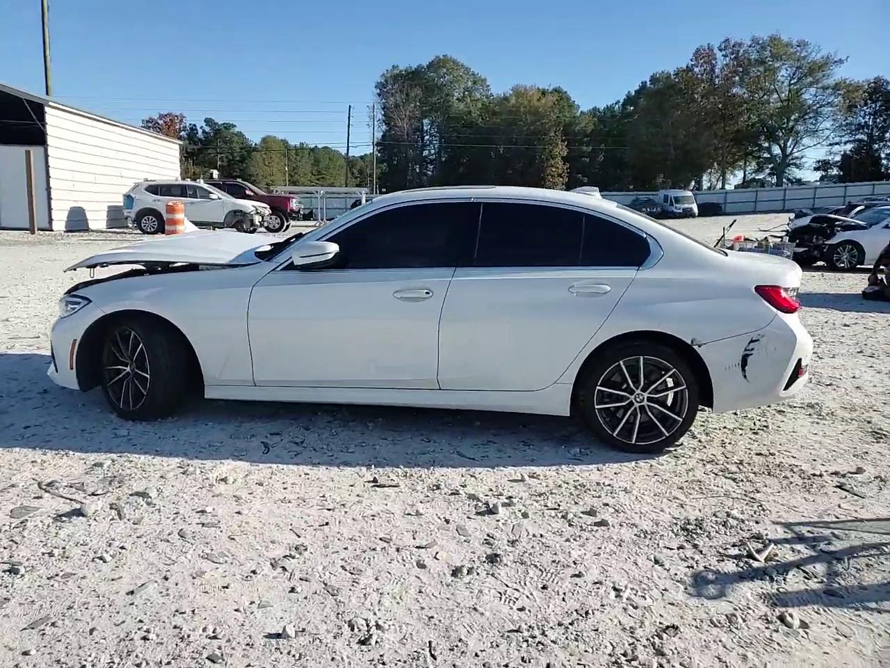 Фото: 3MW5R1J01L8B08795