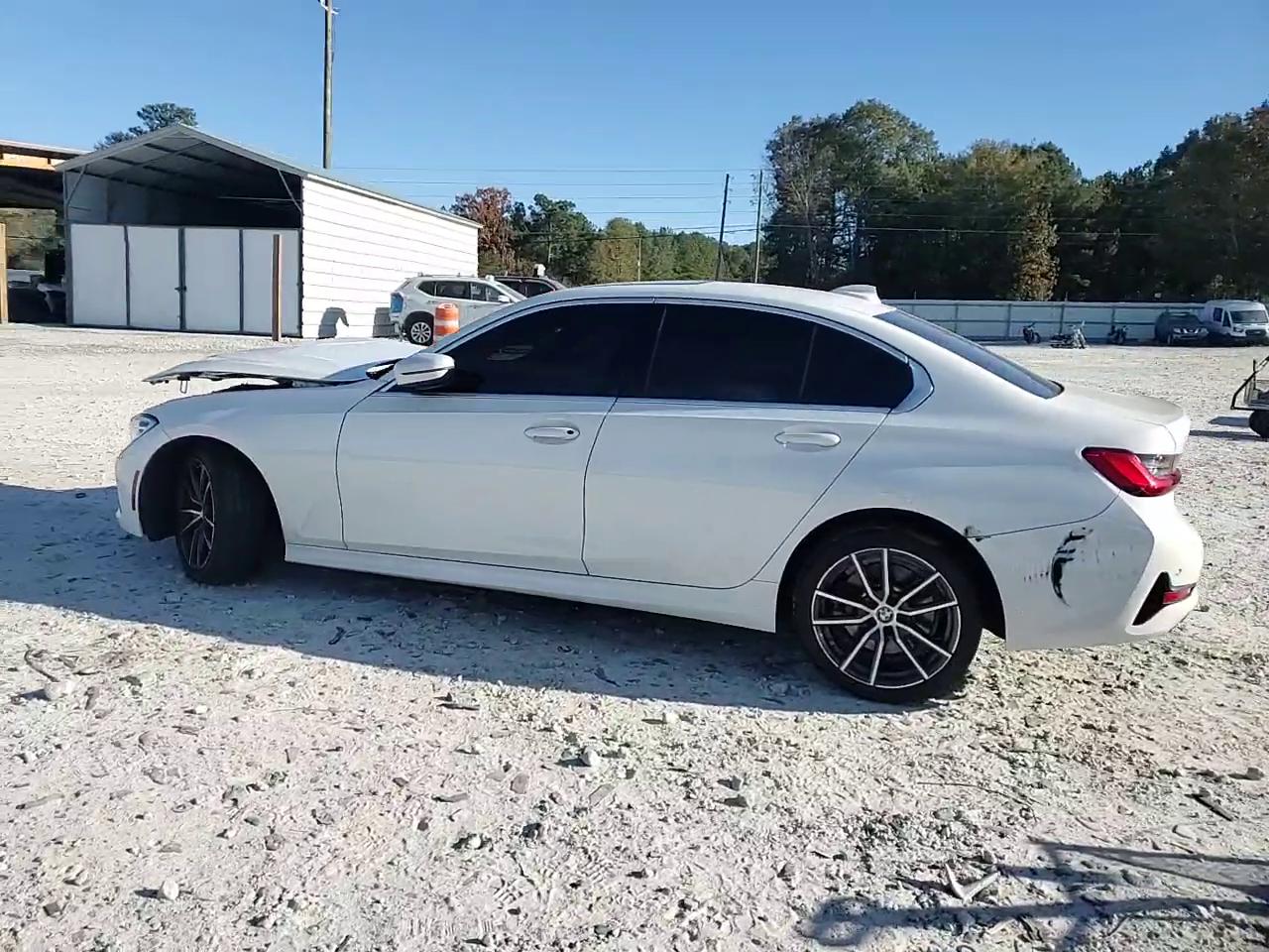 Фото: 3MW5R1J01L8B08795