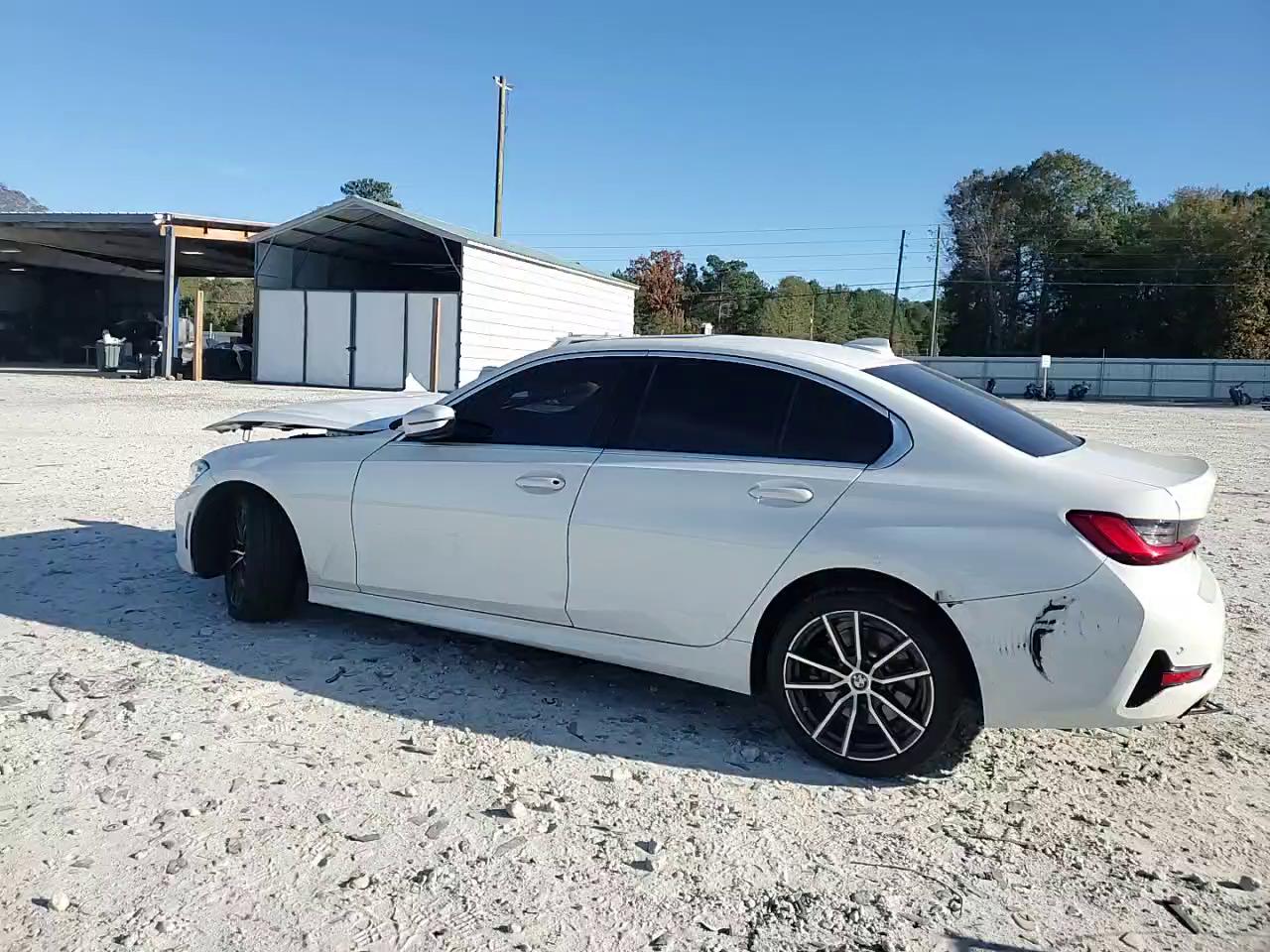 Фото: 3MW5R1J01L8B08795