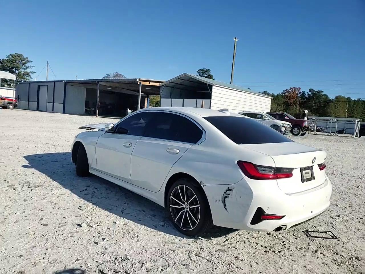 Фото: 3MW5R1J01L8B08795