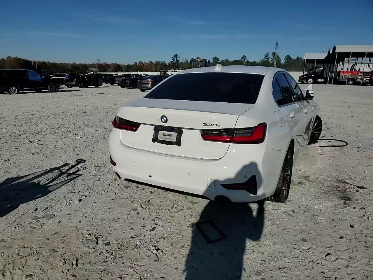 Фото: 3MW5R1J01L8B08795