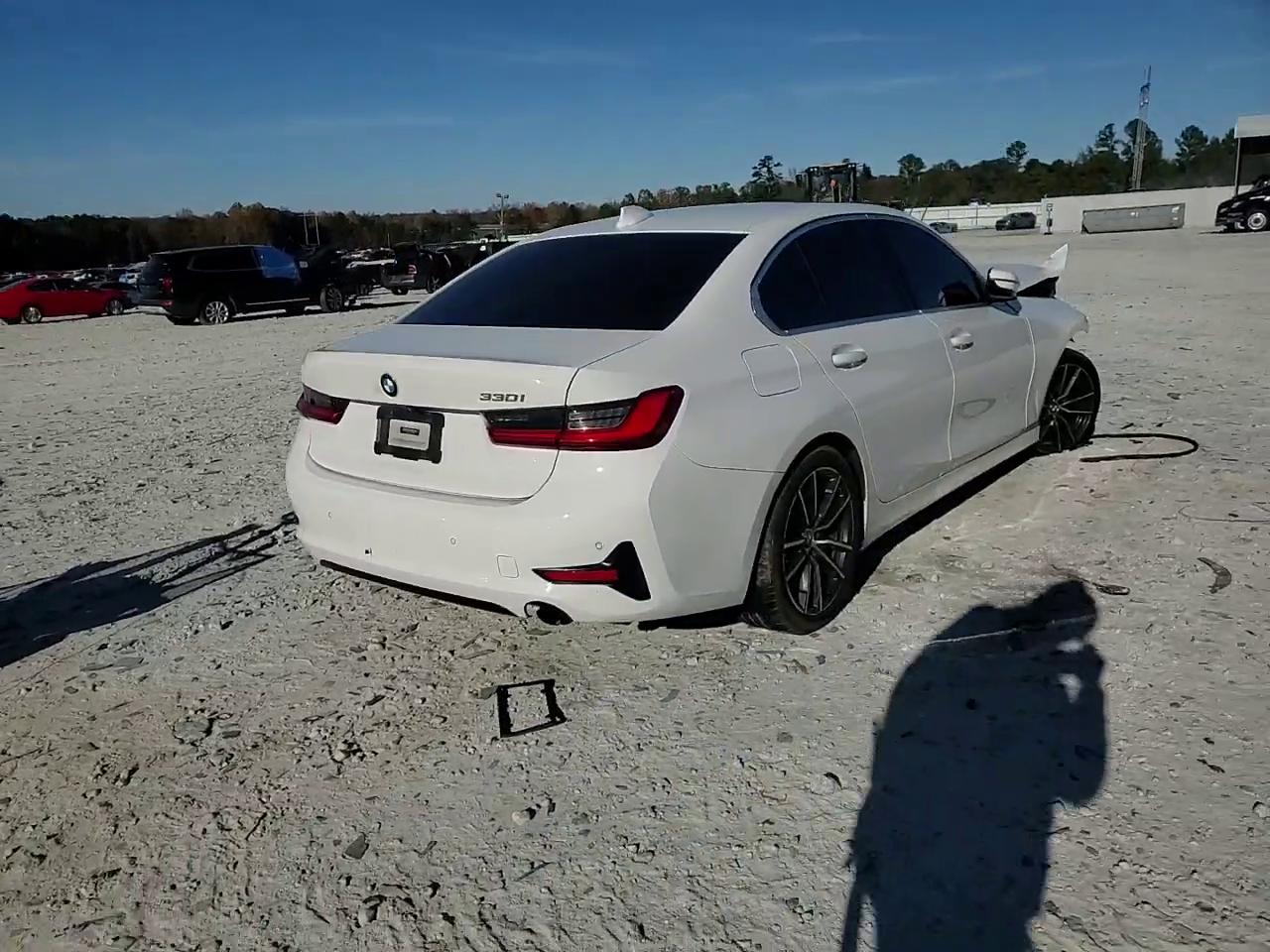 Фото: 3MW5R1J01L8B08795