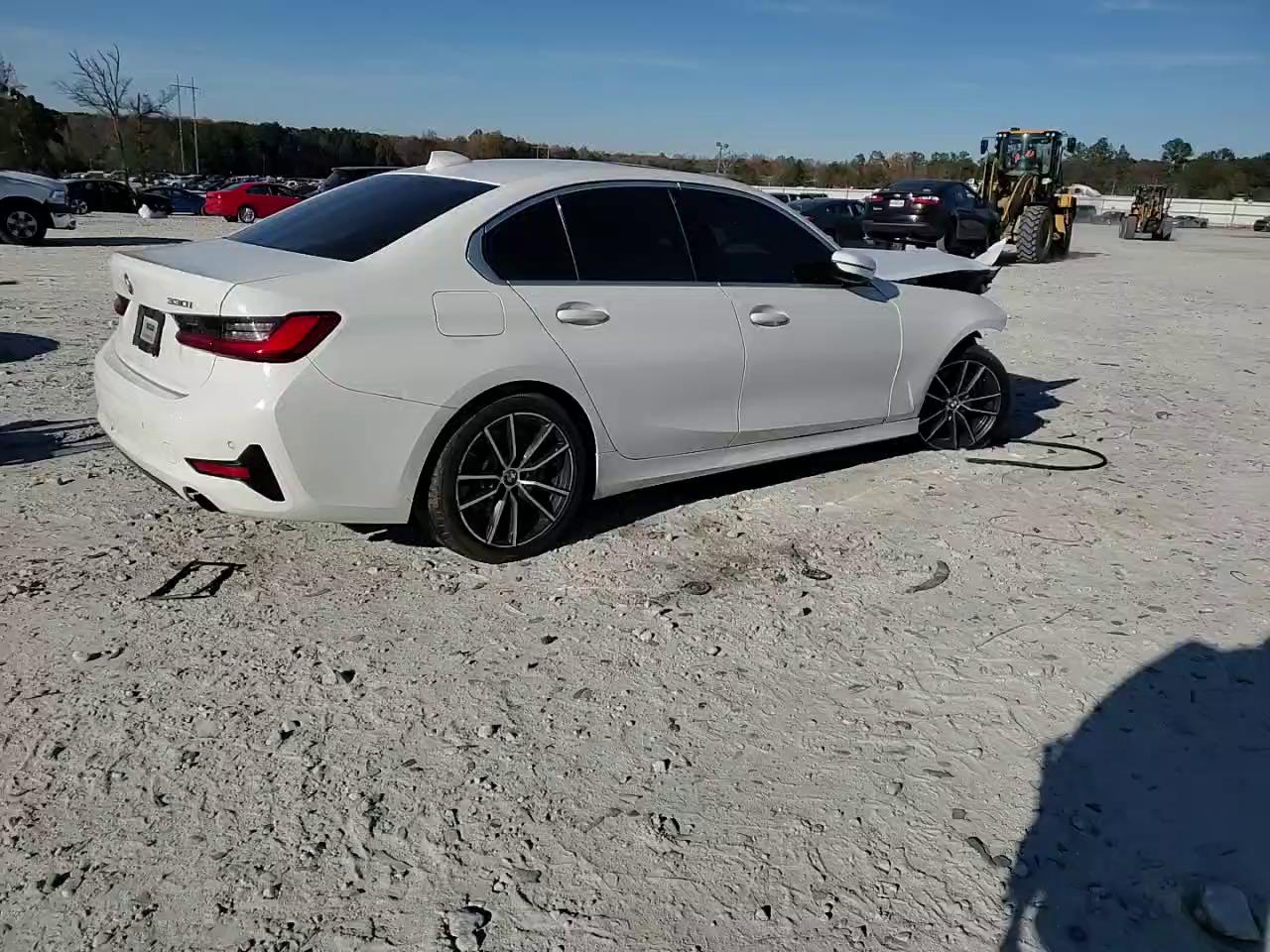 Фото: 3MW5R1J01L8B08795