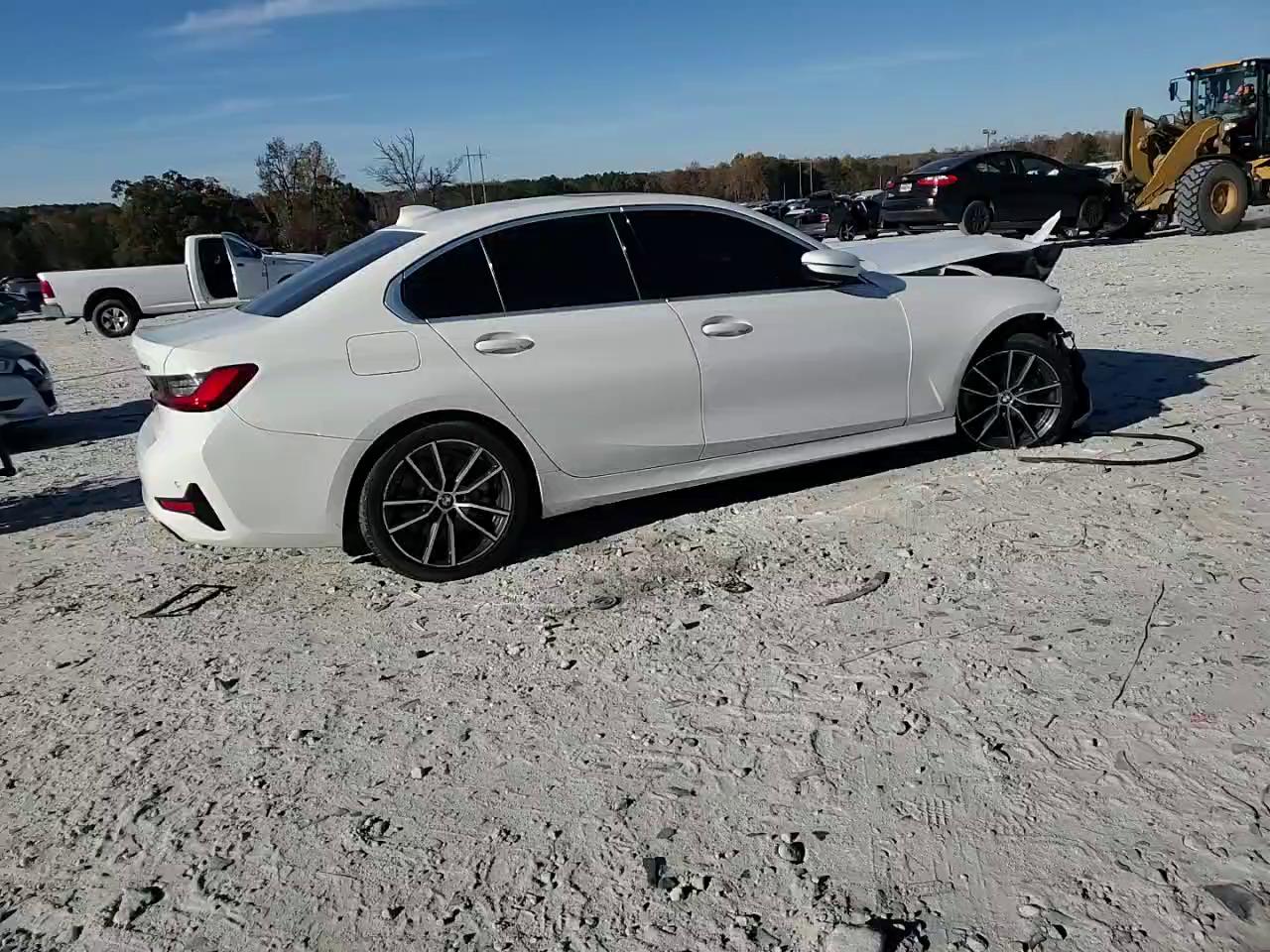 Фото: 3MW5R1J01L8B08795