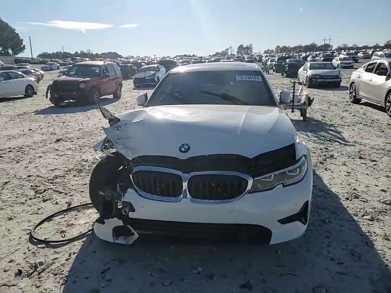 Фото: 3MW5R1J01L8B08795