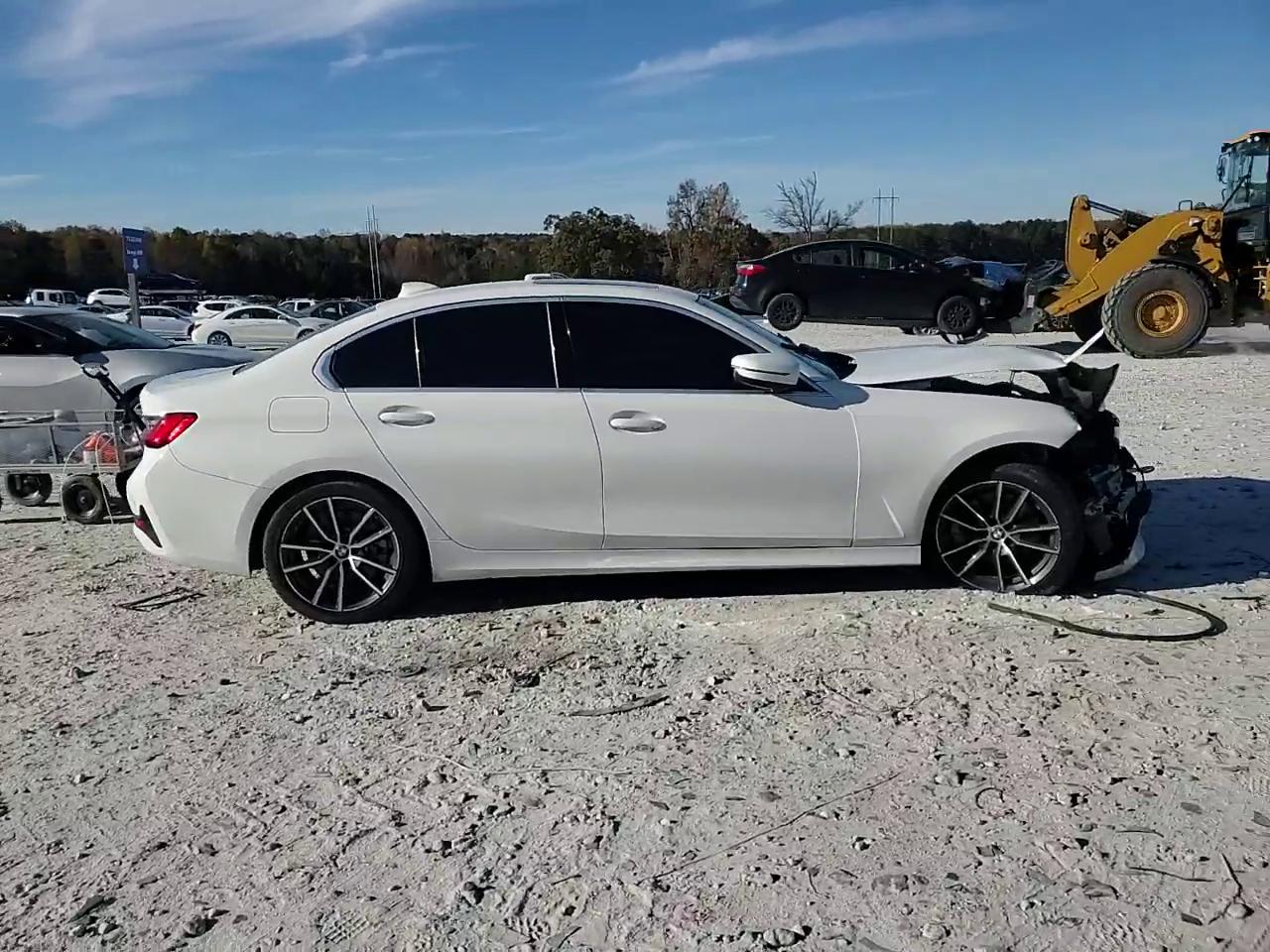 Фото: 3MW5R1J01L8B08795