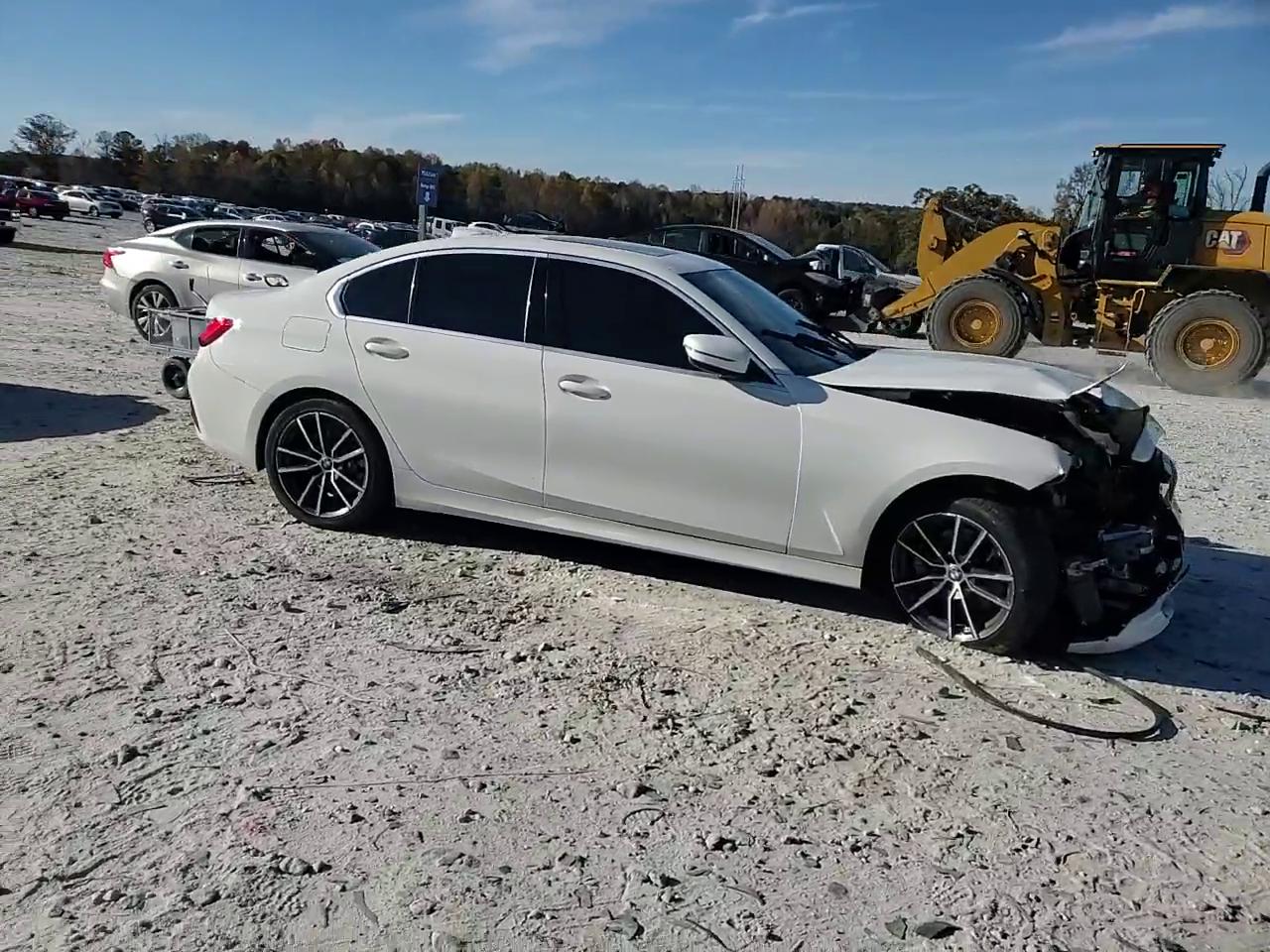 Фото: 3MW5R1J01L8B08795