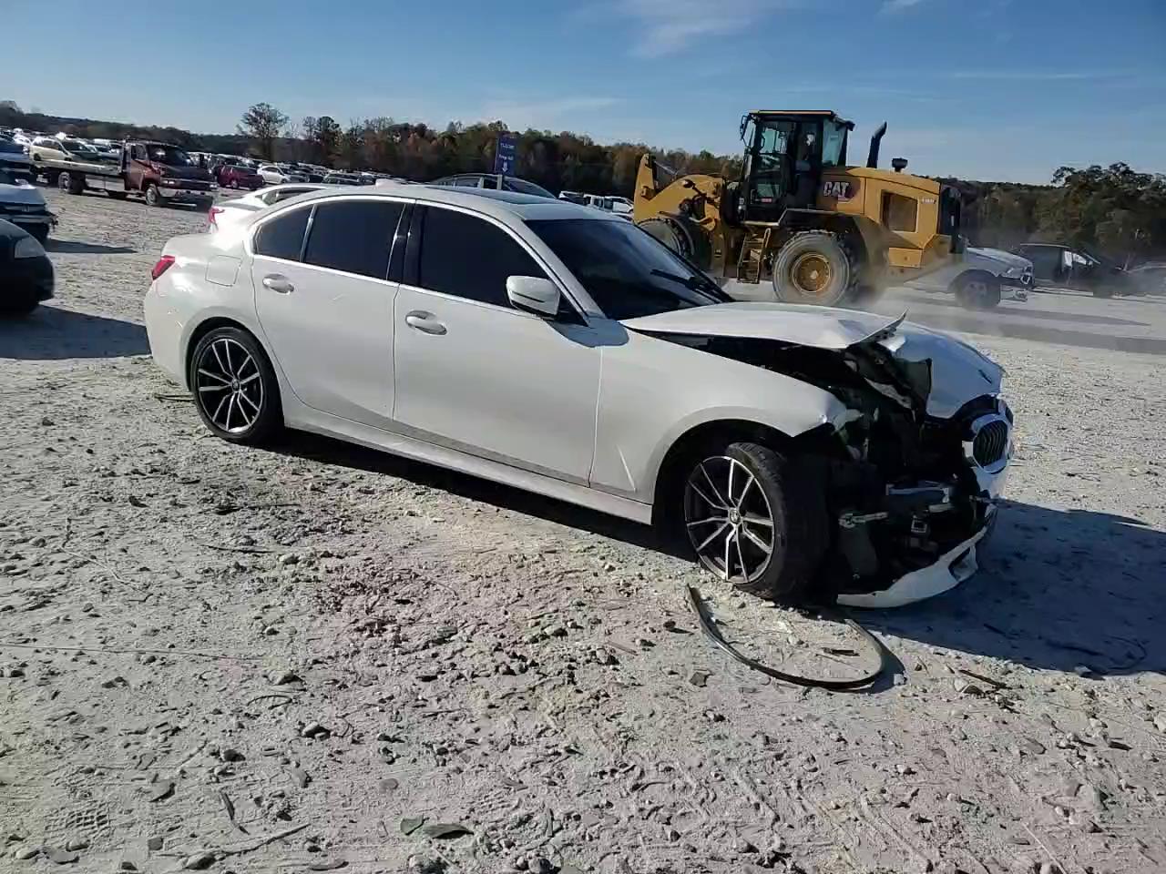 Фото: 3MW5R1J01L8B08795