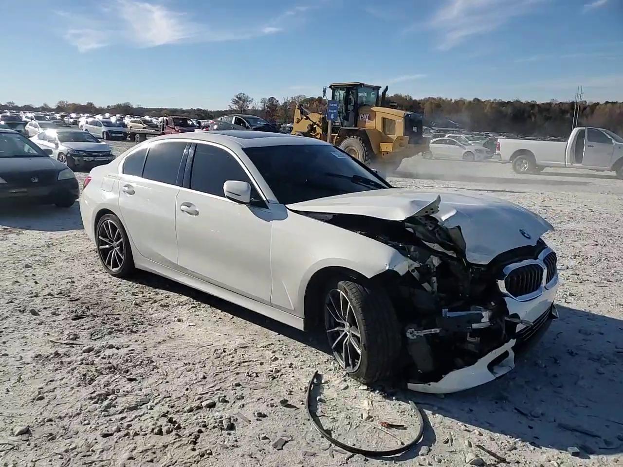 Фото: 3MW5R1J01L8B08795