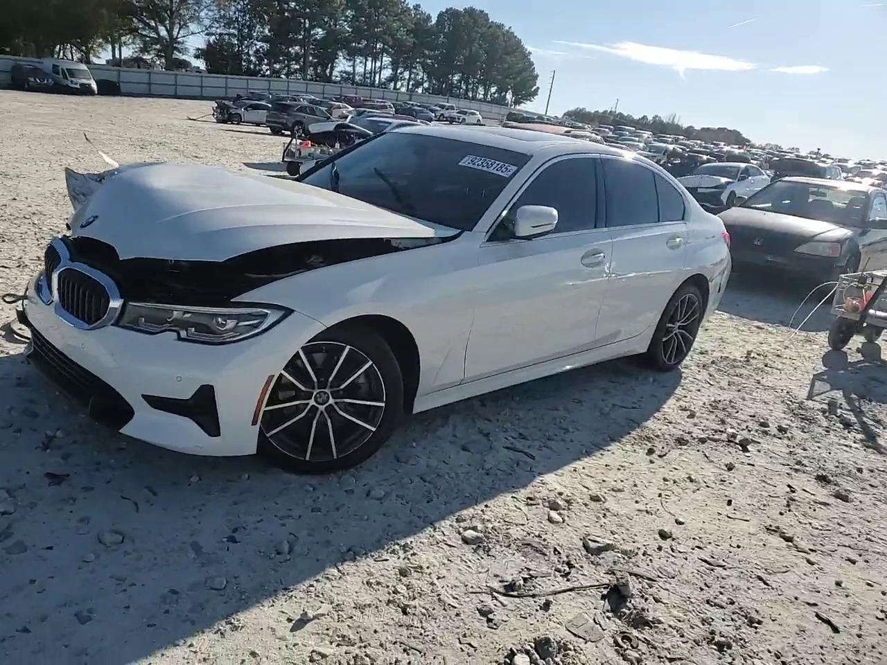 Фото: 3MW5R1J01L8B08795