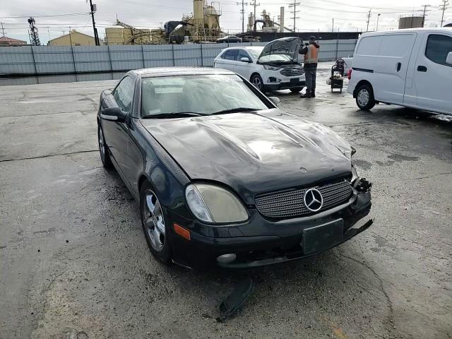 2003 Mercedes-Benz Slk 320 VIN: WDBKK65F03F290288 Lot: 93716355