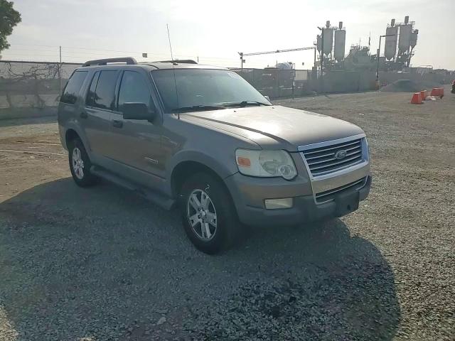 2007 Ford Explorer Xlt VIN: 1FMEU63E16UB71261 Lot: 91030105