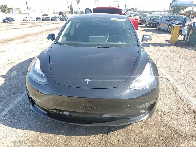 2018 Tesla Model 3 VIN: 5YJ3E1EA5JF136424 Lot: 93557005