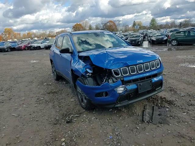 2022 Jeep Compass Latitude Lux VIN: 3C4NJDFB0NT130003 Lot: 91308745