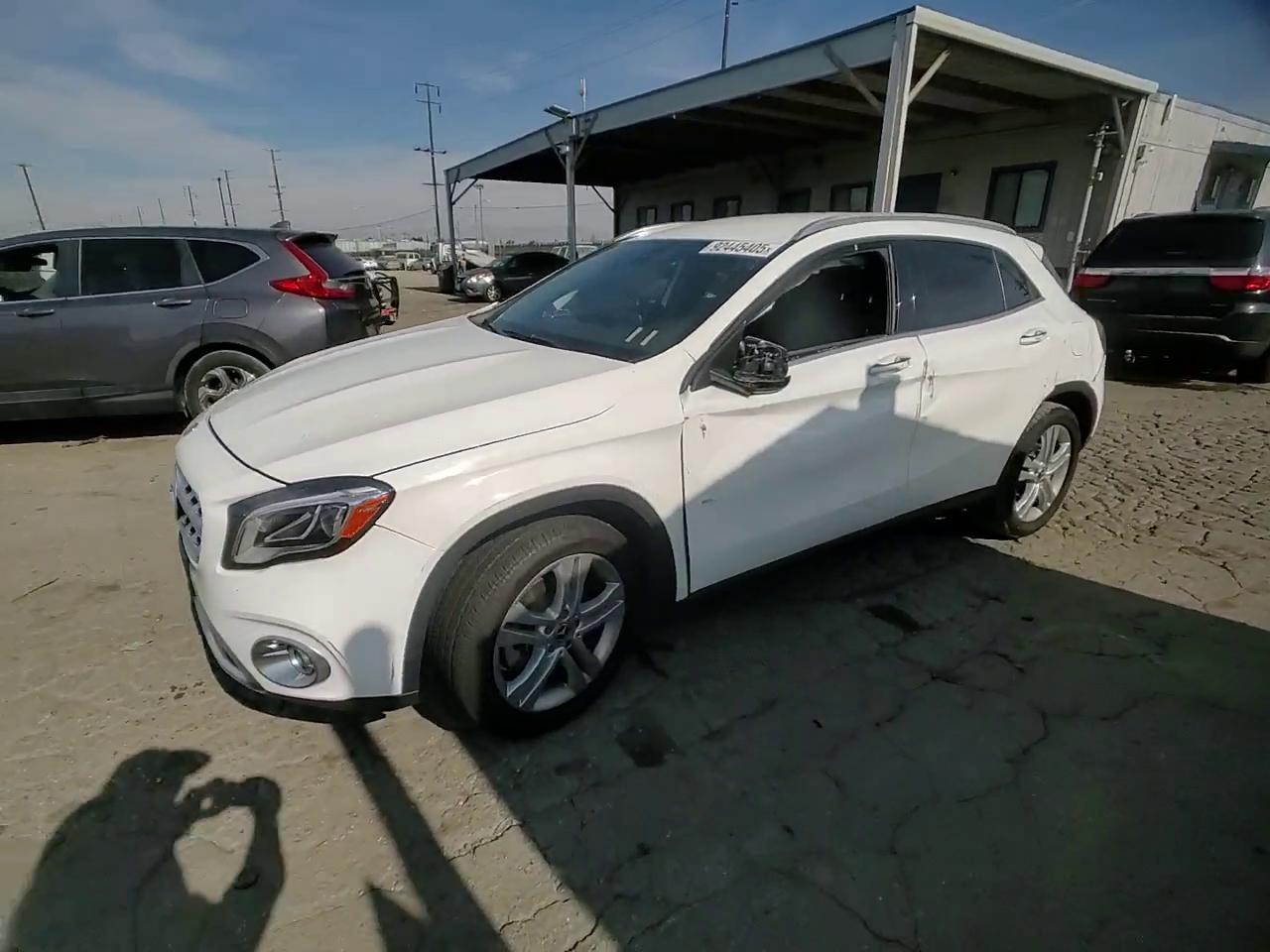 Фото: W1NTG4EB7LU029155