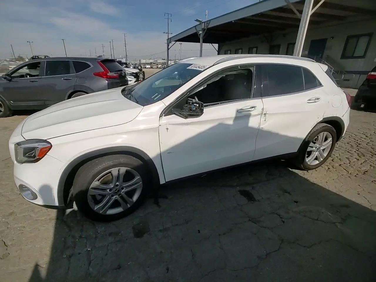 Фото: W1NTG4EB7LU029155