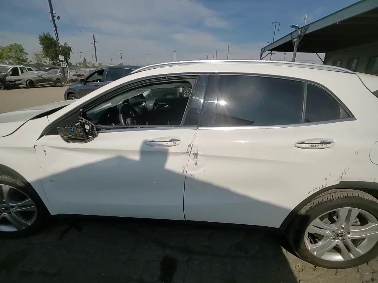 Фото: W1NTG4EB7LU029155