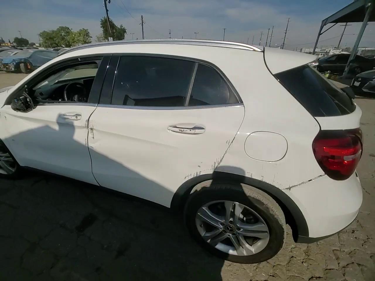 Фото: W1NTG4EB7LU029155