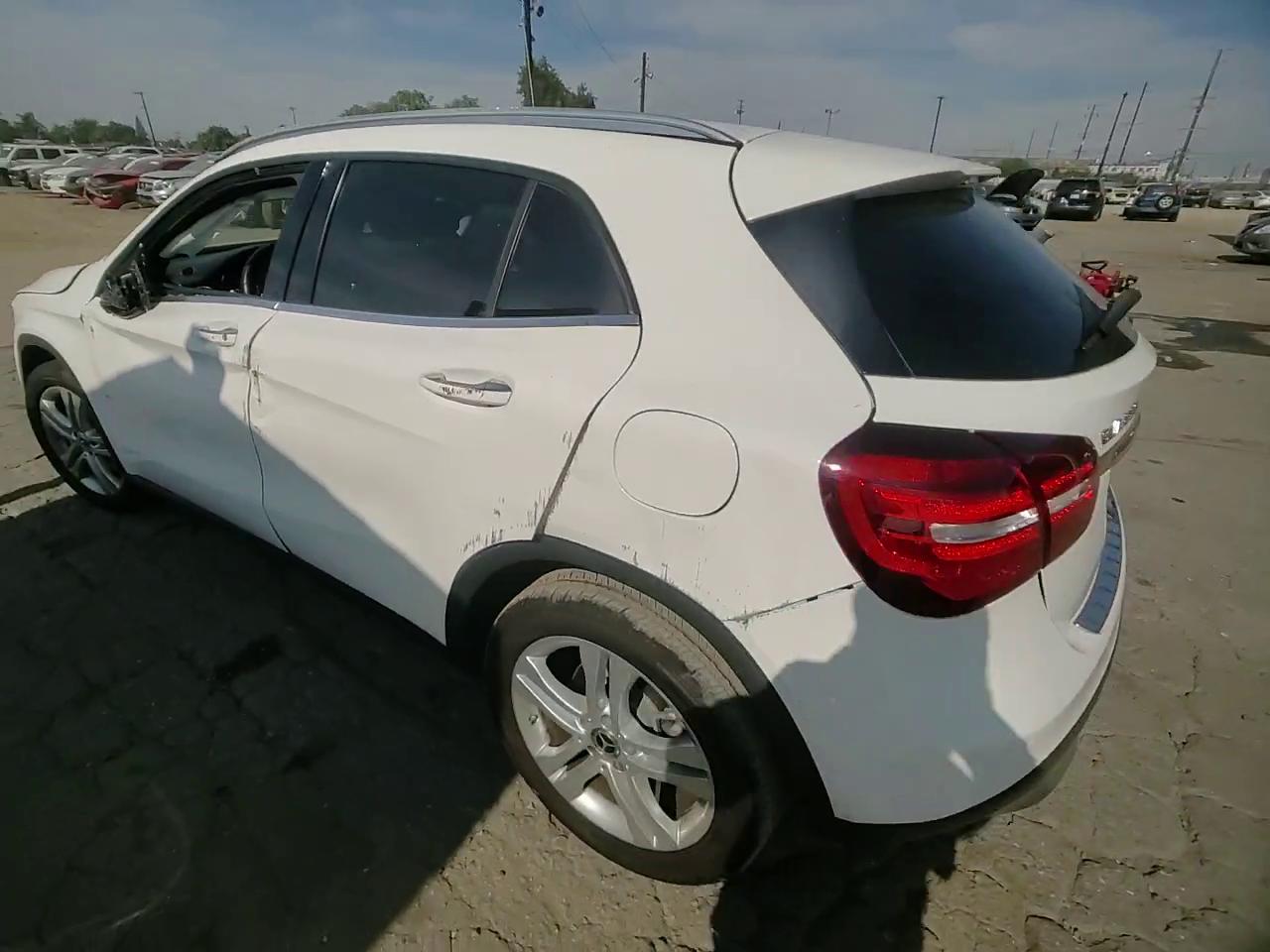 Фото: W1NTG4EB7LU029155